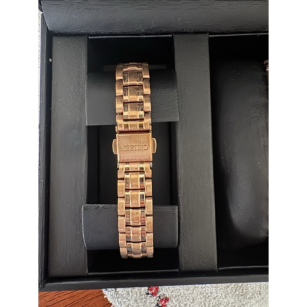 NIB: Citizen Eco Drive Women's Watch & Bracelet Set Rose Gold Mother Of Pearl - Picture 5 of 8